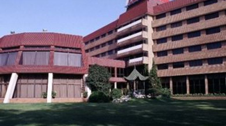 <b>Cypress Hotel Exterior</b>