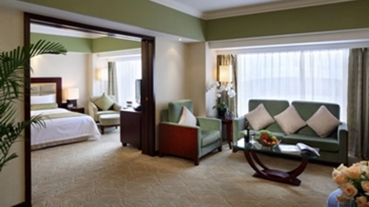 Hua Ting Hotel & Towers Suite