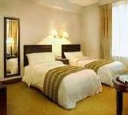 Shamrock Hotel Room