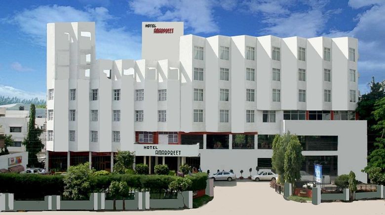 Amarpreet Hotel Exterior