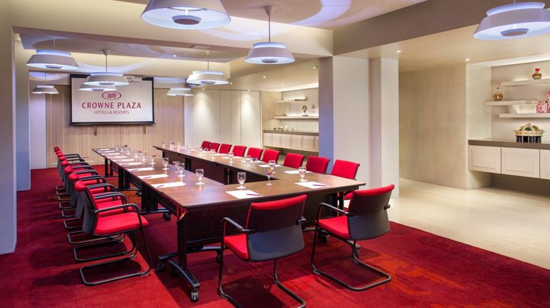 <b>Crowne Plaza Chennai Adyar Park Meeting</b> <b>Crowne Plaza Chennai Adyar Park Meeting</b>