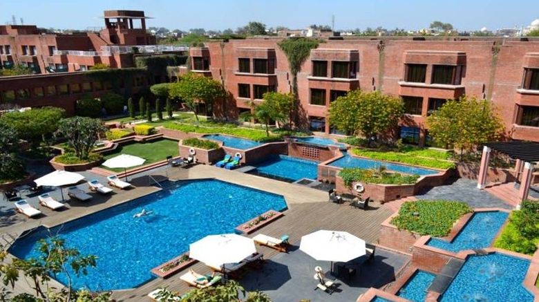 <b>ITC Mughal, a Luxury Collection Hotel Pool</b> <b>ITC Mughal, a Luxury Collection Hotel Pool</b>