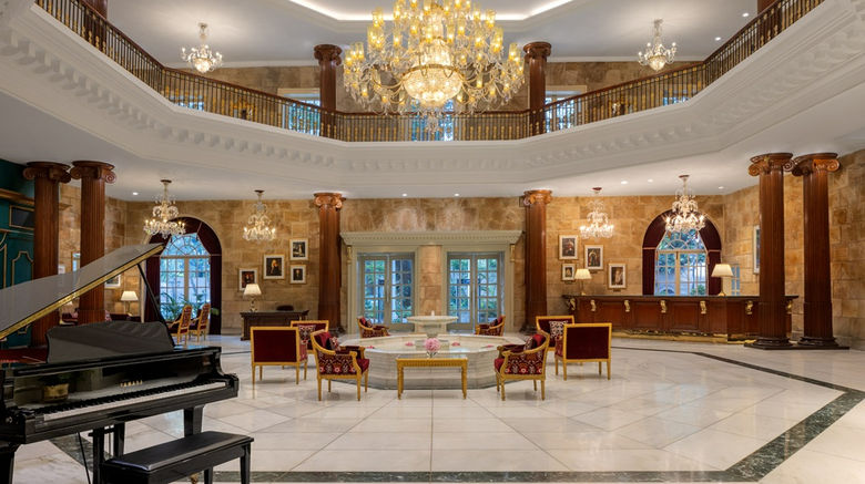 <b>ITC Windsor, a Luxury Collection Hotel Lobby</b> <b>ITC Windsor, a Luxury Collection Hotel Lobby</b>