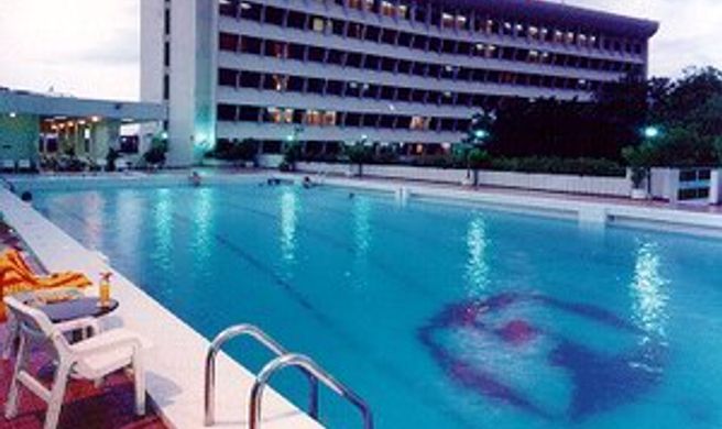 Elmi Hotel Exterior
