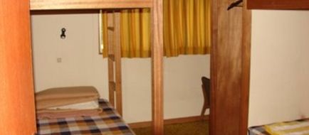 STI Ski Lodge Room