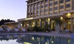 The Everest Hotel