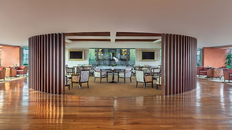 <b>Dusit Thani Manila Bar/Lounge</b> <b>Dusit Thani Manila Bar/Lounge</b>