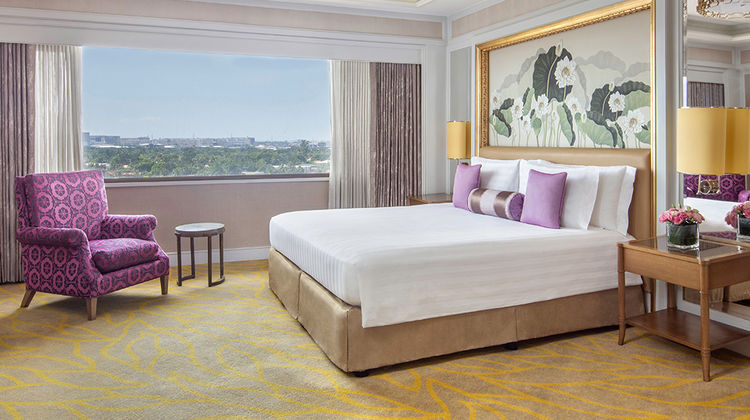 Dusit Thani Manila Suite