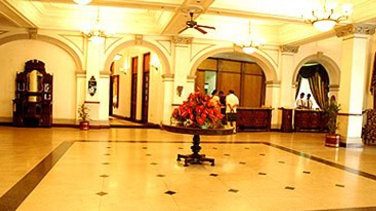 Queen's Hotel Lobby