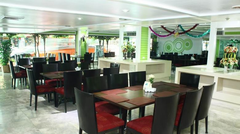 <b>First Hotel Bangkok Restaurant</b>