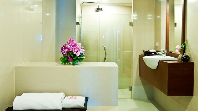 Moevenpick Suriwongse Hotel Chiang Mai Suite