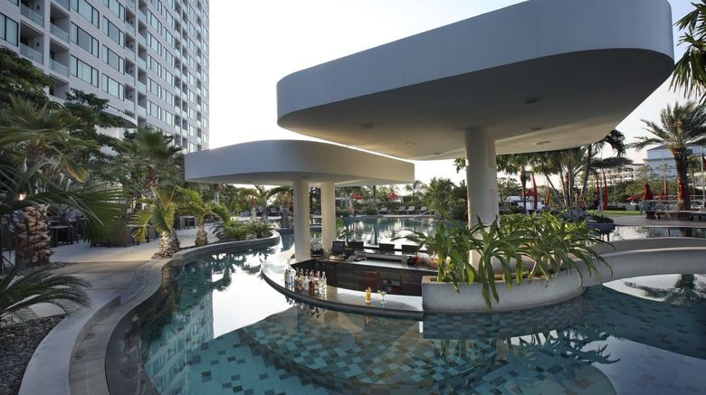 <b>Amari Pattaya Pool</b>