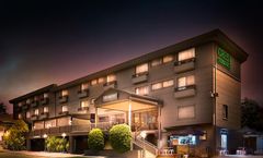 Hotel Crest on Barkly