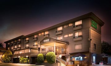 Hotel Crest on Barkly