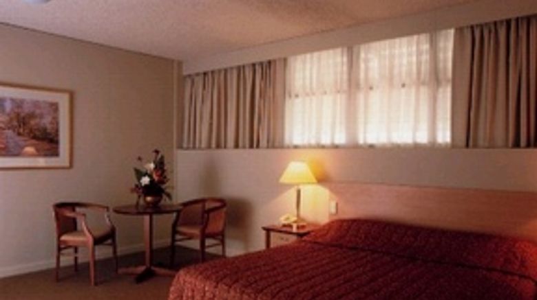 <b>Mercure Grosvenor Hotel Adelaide Room</b>