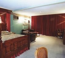 Hotel Adelaide International Suite