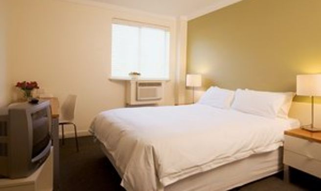 Sullivans Hotel Room
