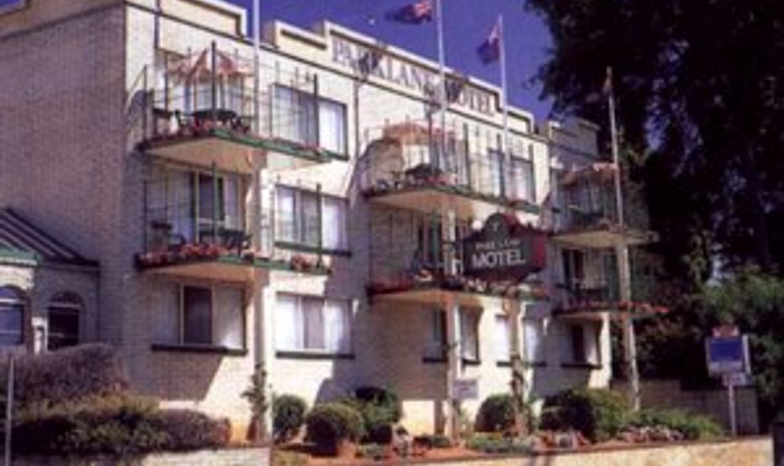 Parklane Motel Exterior