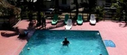 Crows Nest Resort Pool