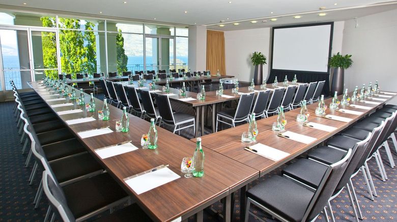 <b>Rydges Lakeland Resort Queenstown Meeting</b> <b>Rydges Lakeland Resort Queenstown Meeting</b>