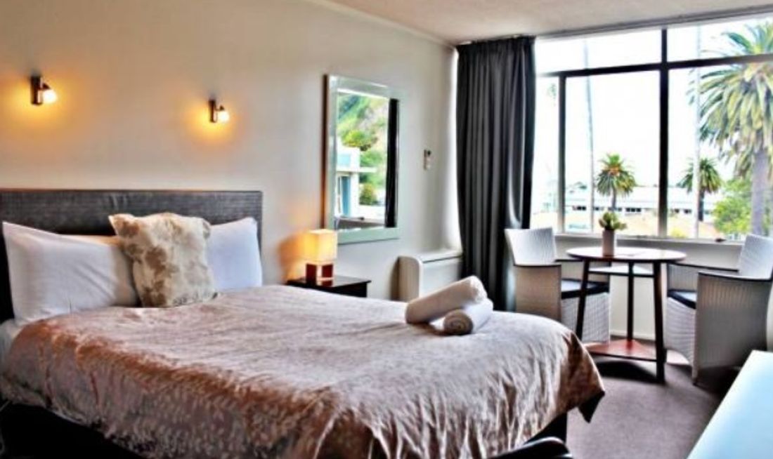 VR Napier Hotel Room