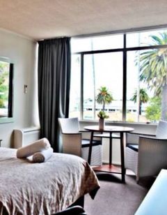 VR Napier Hotel