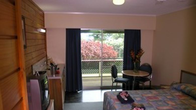 <b>South Pacific Resort Hotel Room</b>