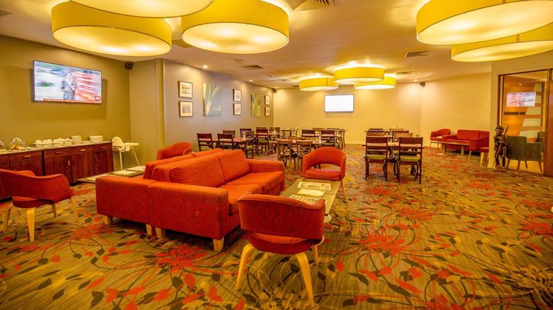 <b>Gateway Hotel & Apartments Bar/Lounge</b> <b>Gateway Hotel & Apartments Bar/Lounge</b>
