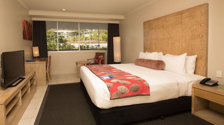 <b>Gateway Hotel & Apartments Room</b> <b>Gateway Hotel & Apartments Room</b>