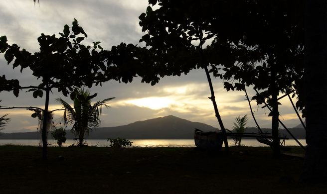 Kulau Lodge Beach Resort Exterior