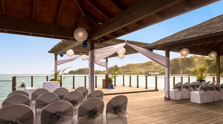 <b>Warwick Le Lagon Resort & Spa Meeting</b> <b>Warwick Le Lagon Resort & Spa Meeting</b>