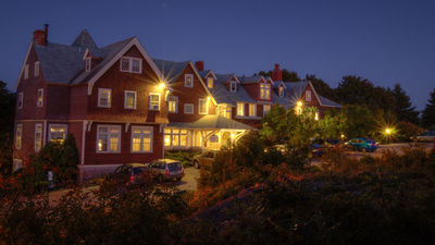 Cleftstone Manor