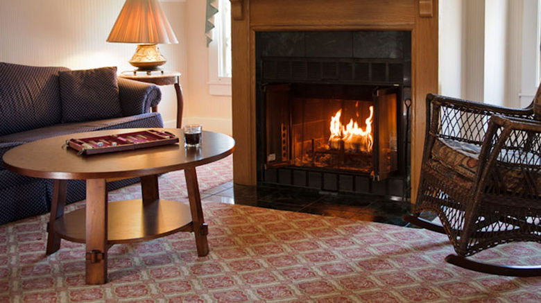 <b>Cleftstone Manor Room</b>
