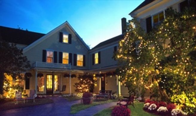 English Meadows Inn Exterior