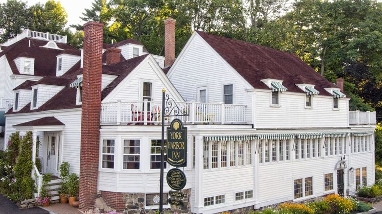 <b>York Harbor Inn Exterior</b>