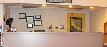 Pamola Motor Lodge Lobby