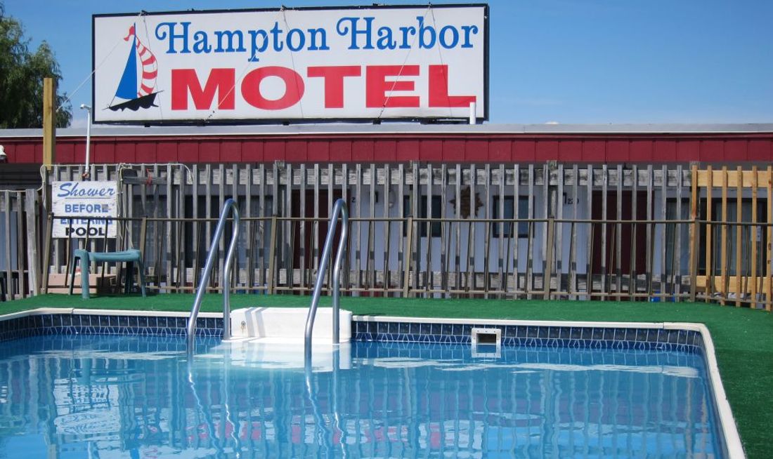 Ways Motel Exterior