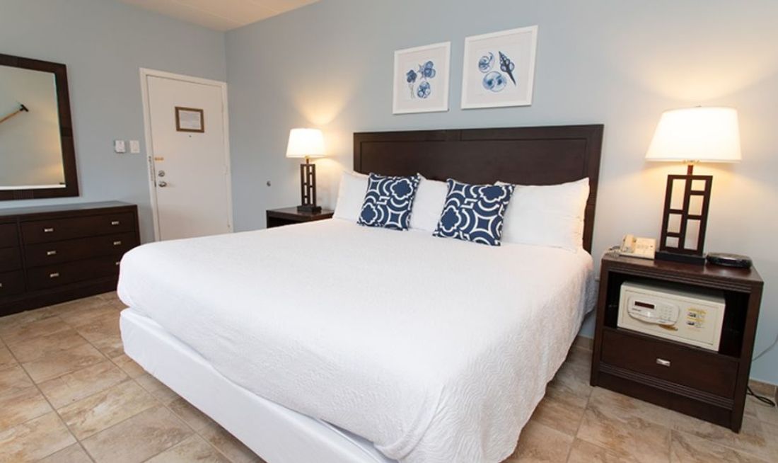 Engleside Inn Room