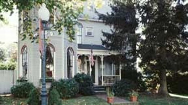 Serenity Inn Newport Exterior