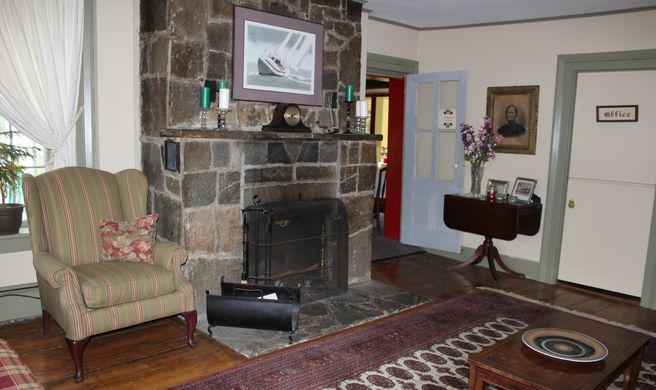 The Stone Hearth Inn & Tavern Lobby
