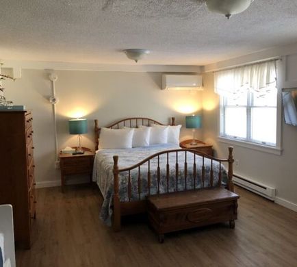 The Vermont Inn Room