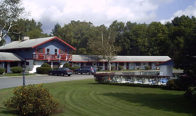 Chalet Motel, A Travelodge by Wyndham Exterior