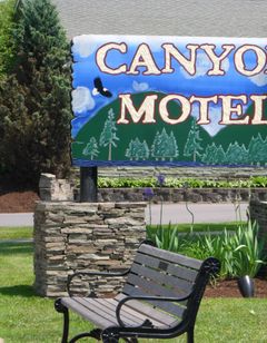 Canyon Motel