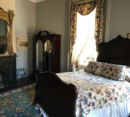 The Harry Packer Mansion Room