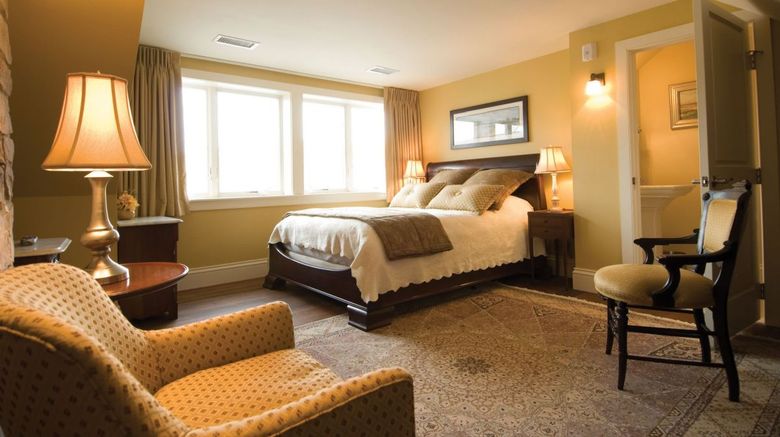 <b>Black Bass Hotel Room</b>