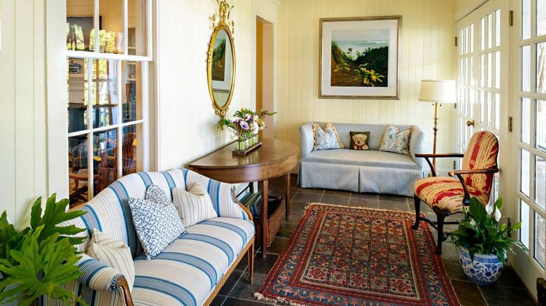 <b>Hob Knob Luxury Boutique Hotel & Spa Lobby</b>