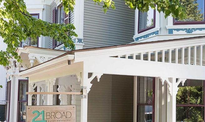 21 Broad Hotel Exterior