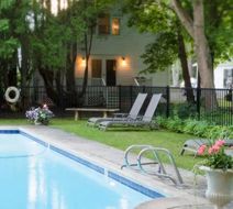 Inn at Stockbridge Pool
