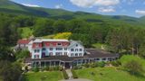 <b>Winter Clove Inn & Resort Exterior</b>