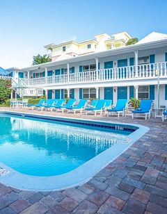 Carriage House Resort
